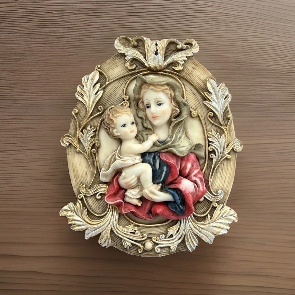 Madonna & Child Relief Wall Plaque Virgin Mary Jesus Ornate Oval Frame Decor